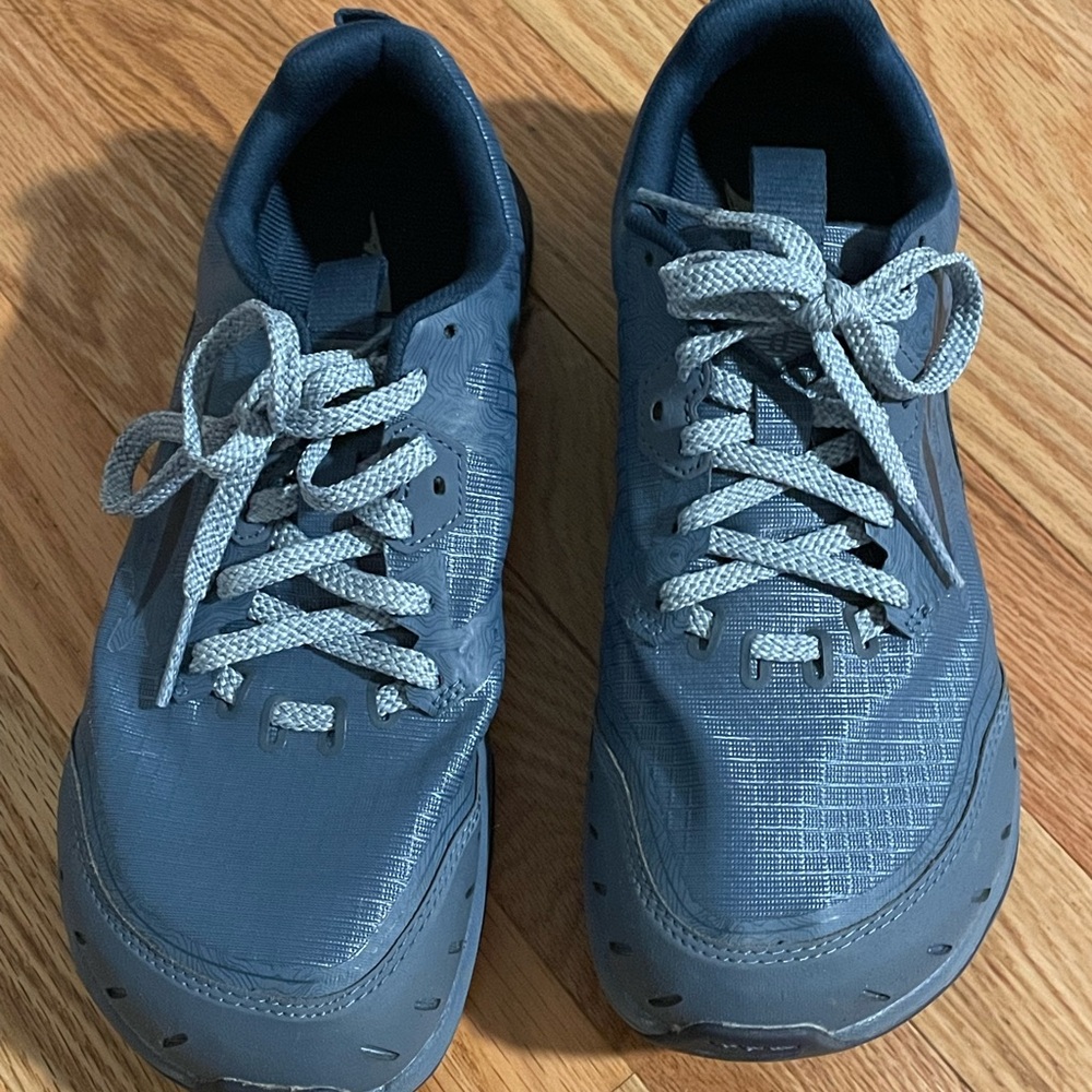 ALTRA trail runner